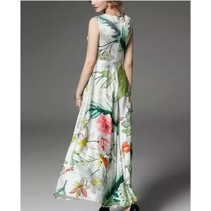 Mooerkerr embroidery floral maxi dress sz Small